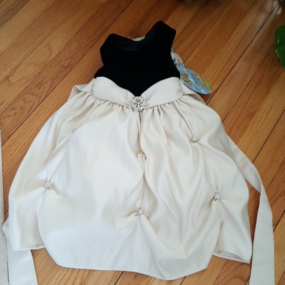 HOLIDAY Dress
